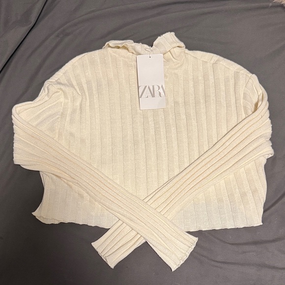 Zara Women's Off-White Ribbed Cropped Turtleneck Sweater - Picture 1 of 2